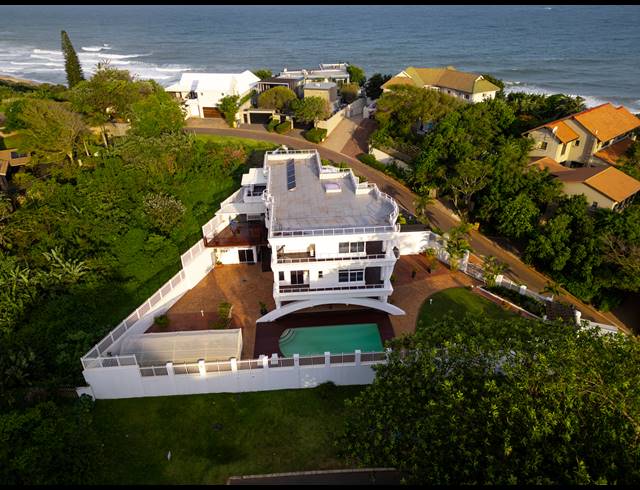 6 BEDROOM HOUSE FOR SALE IN SHEFFIELD BEACH